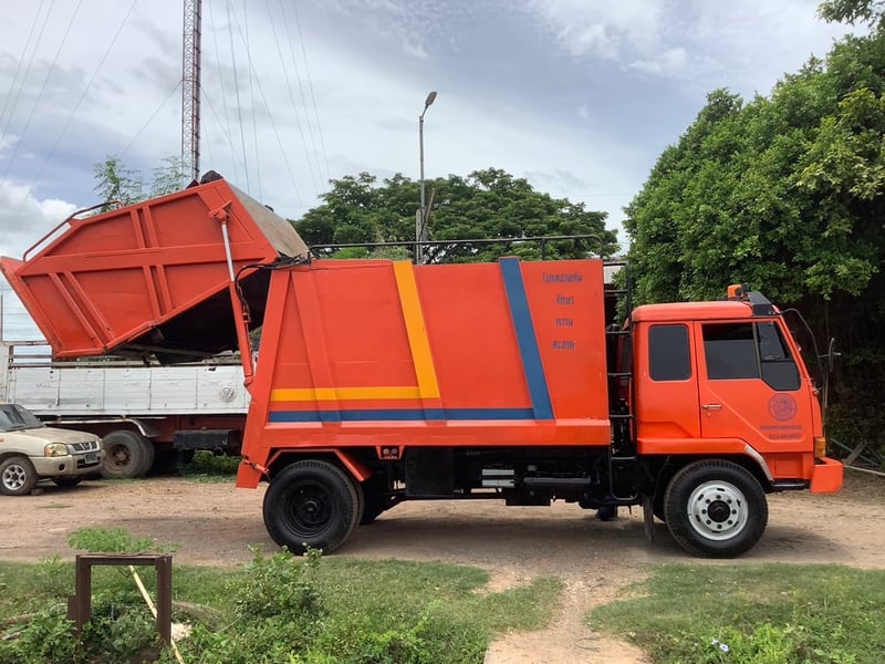 มิตซู6ล้อไอ้หลงFK457 รถขยะ