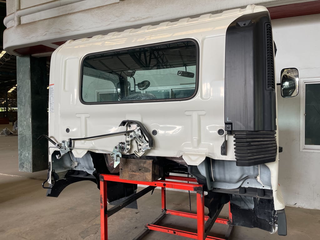 ขายเฉพาะหัวห้างป้ายเเดงราคาถูก  Hino fc9j