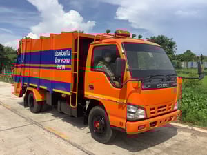 รถขยะ  NKR 130เเรง ปี50