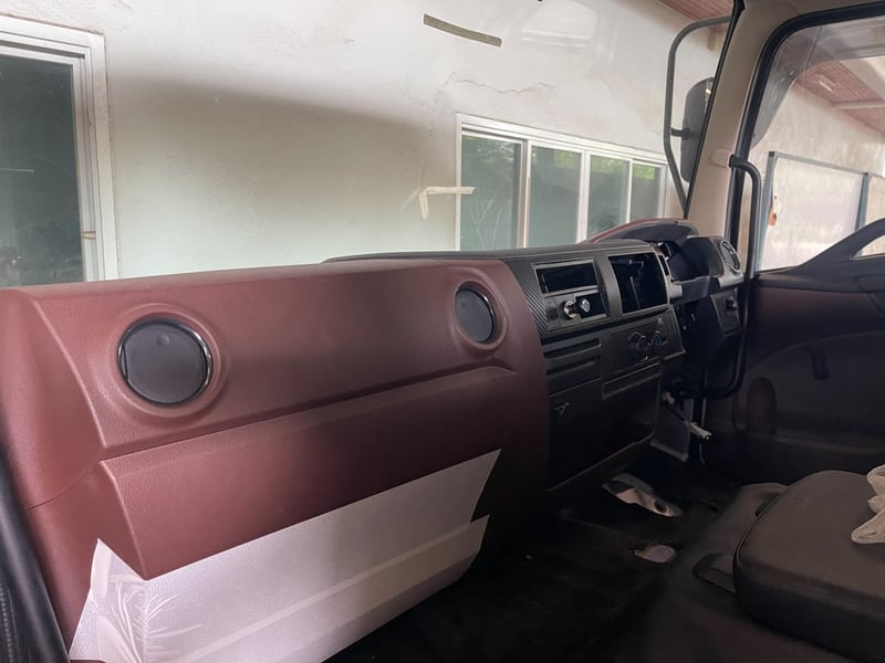 ขายเฉพาะหัวห้างป้ายเเดงราคาถูก Hino fc9j ขายเฉพาะหัวห้างป้ายเเดงราคาถูก Hino fc9j