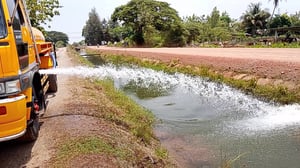 รถน้ำ Hino FF3H195เเรง ปี38 รถน้ำ Hino FF3H195เเรง ปี38