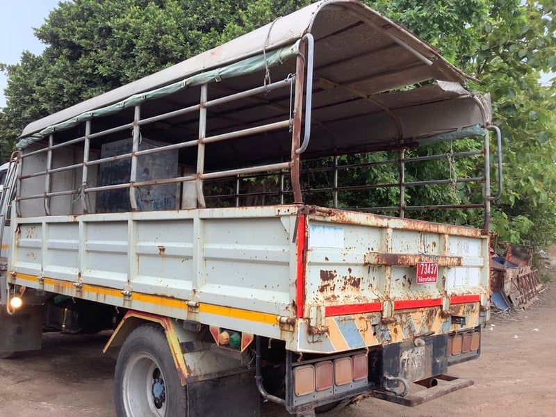 กระบะ คอกพร้อมหลังคา ยาว 4.4 เมตร กว้าง 2.45 เมตร คัดสี่ 86 เซนต์ ราคาถูก