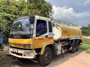 ISUZU FTR 195แรงม้า รถบรรทุก 6ล้อ บรรทุกของเหลว ปี1998