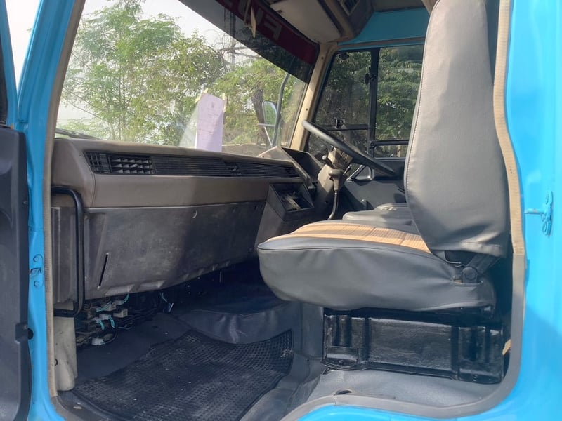 MITSUBISHI FUSO FK 195แรงม้า  รถน้ำ ปี49