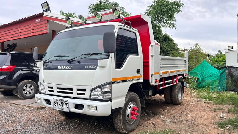 ISUZU NQR 150แรงม้า รถบรรทุก 6ล้อ ดั้มพ์ ปี2006
