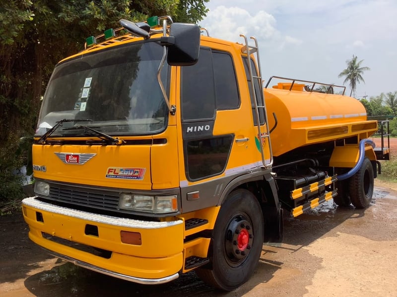 HINO 6ล้อ (รุ่นFF3H) 195เเรง ปี38