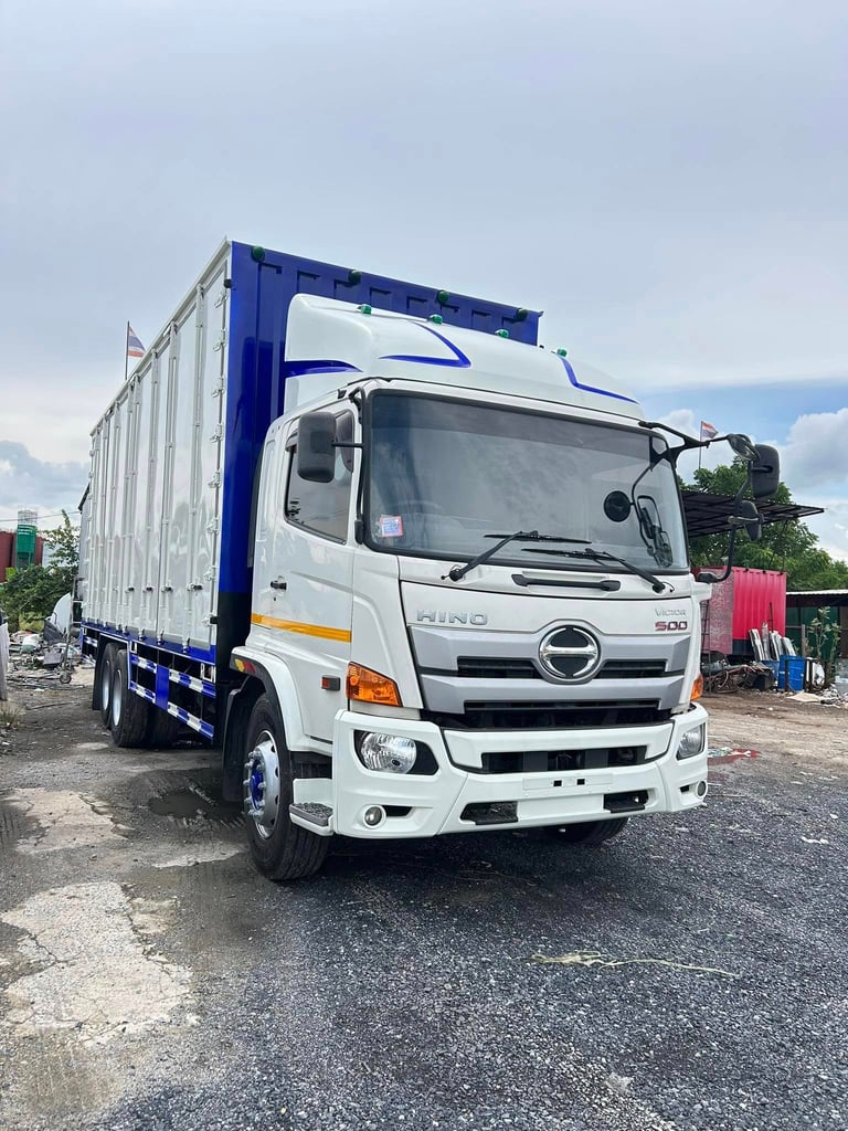10ล้อ HINO รุ่นVICTOR260