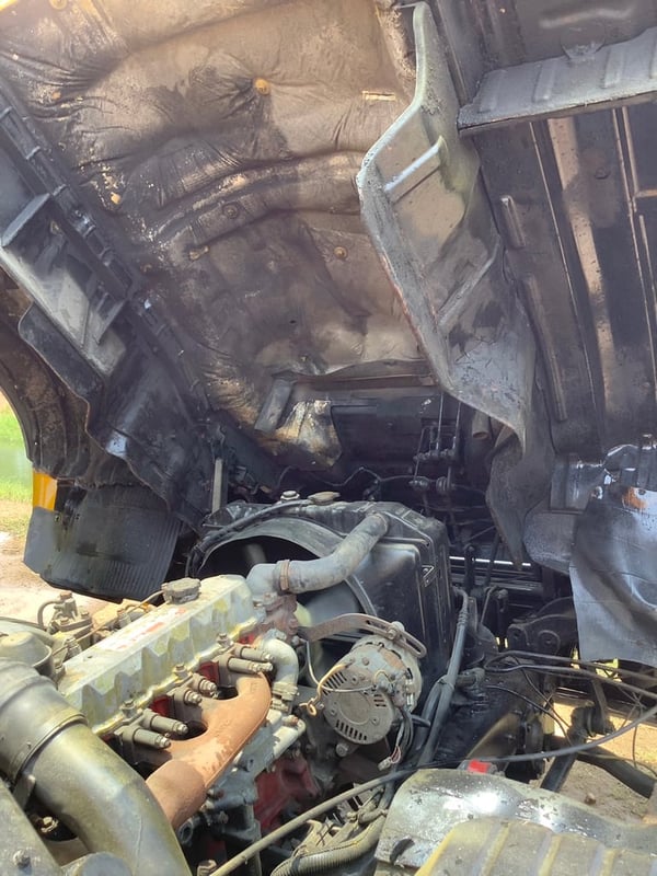 HINO 6ล้อ (รุ่นFF3H) 195เเรง ปี38