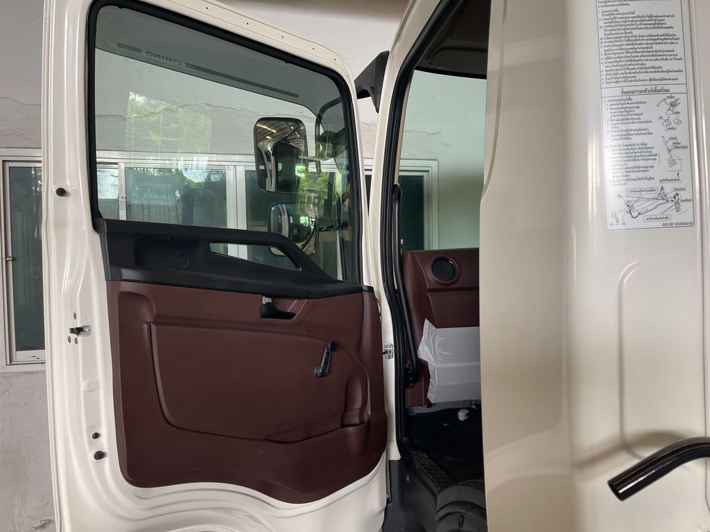 ขายเฉพาะหัวห้างป้ายเเดงราคาถูก  Hino fc9j