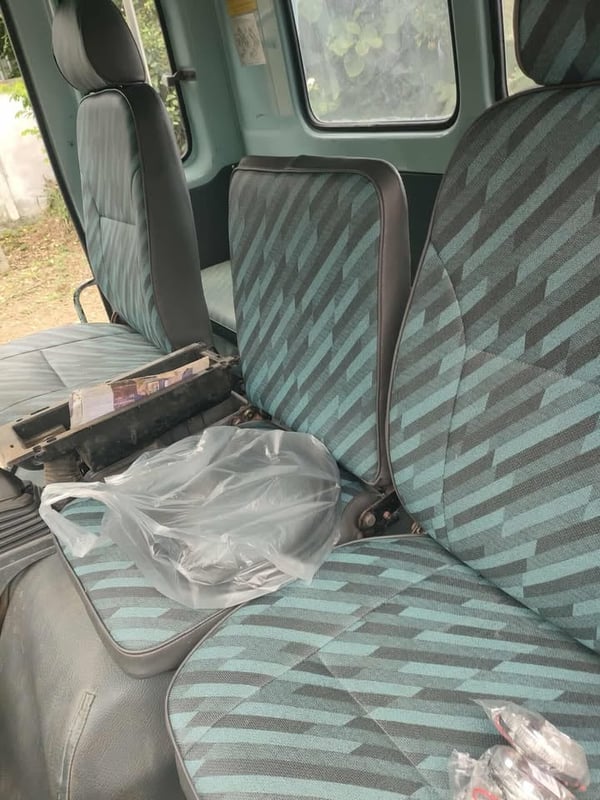 ISUZU FTR 195แรงม้า รถบรรทุก 6ล้อ พื้นเรียบ ปี1999