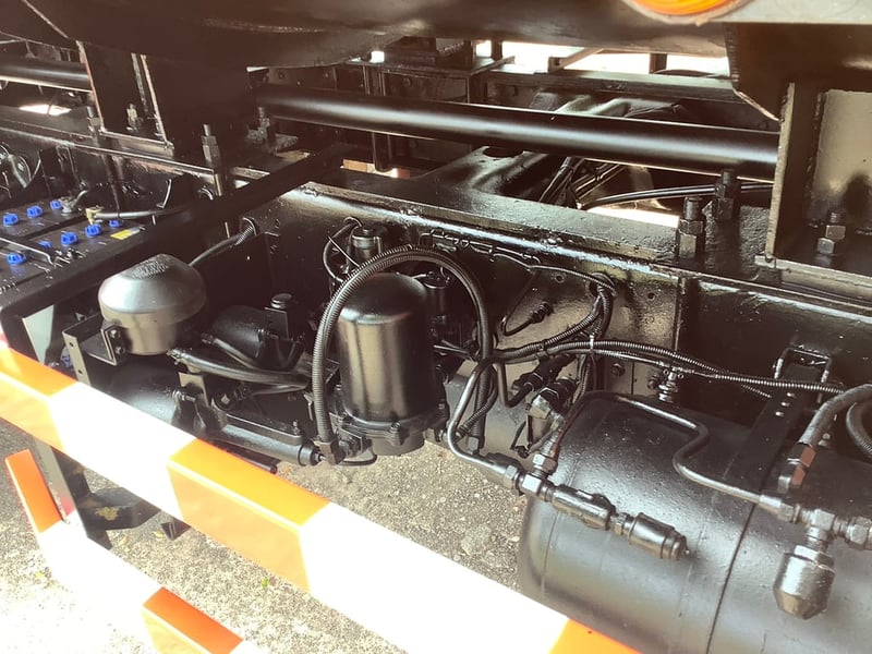 HINO 3H รถบรรทุก 6ล้อ บรรทุกน้ำ ปี37 HINO 3H รถบรรทุก 6ล้อ บรรทุกน้ำ ปี37