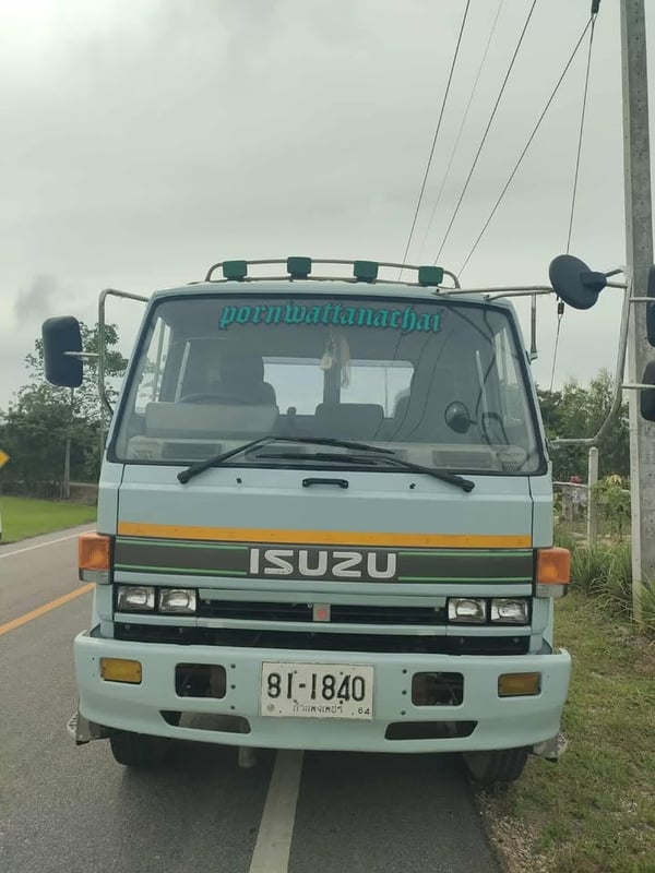 ISUZU FTR 195แรงม้า รถบรรทุก 6ล้อ พื้นเรียบ ปี1999