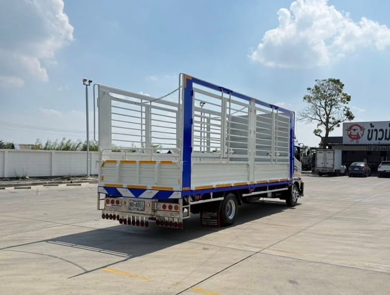 HINO FC 210แรงม้าb กระบะเหล็กเปิดข้าง  ปี 63