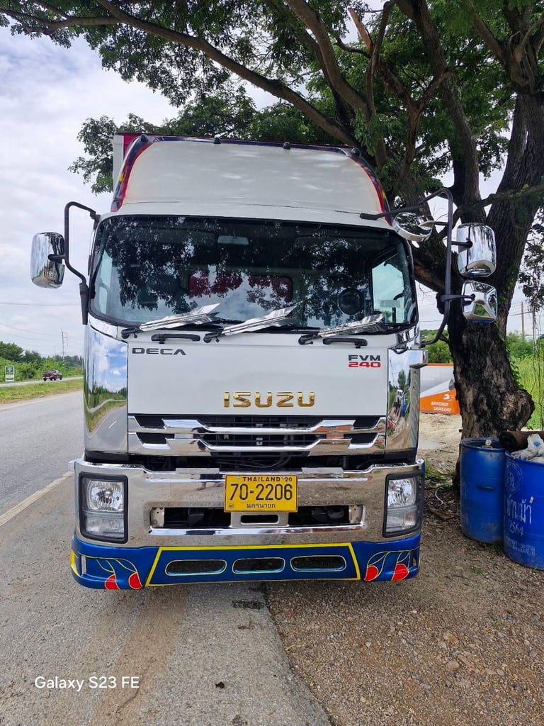 ISUZU FVM 240แรงม้า รถบรรทุก 10ล้อ ตู้แห้ง ปี2014