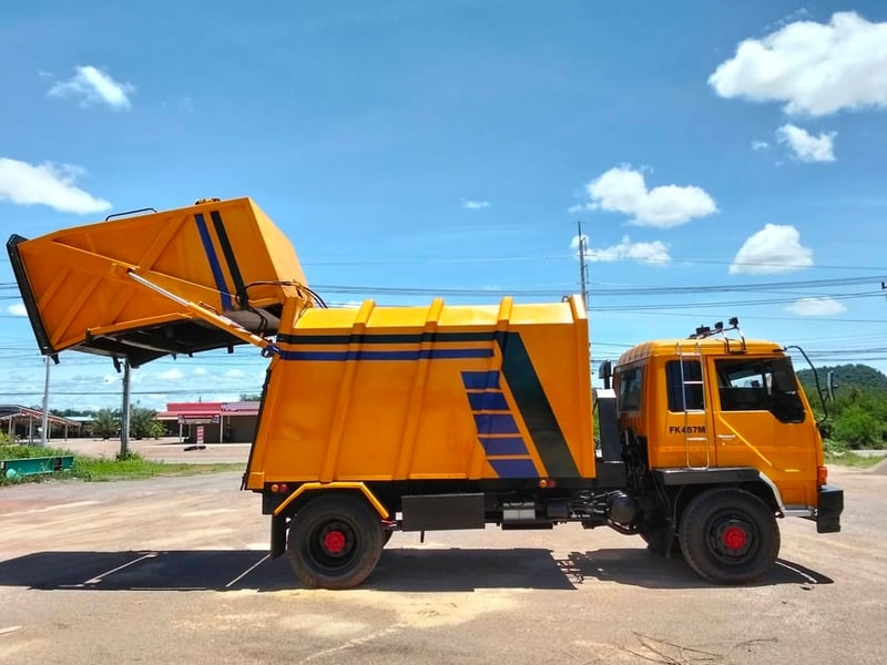 รถขยะ FK457 ปี44 190เเรง รถขยะ FK457 ปี44 190เเรง