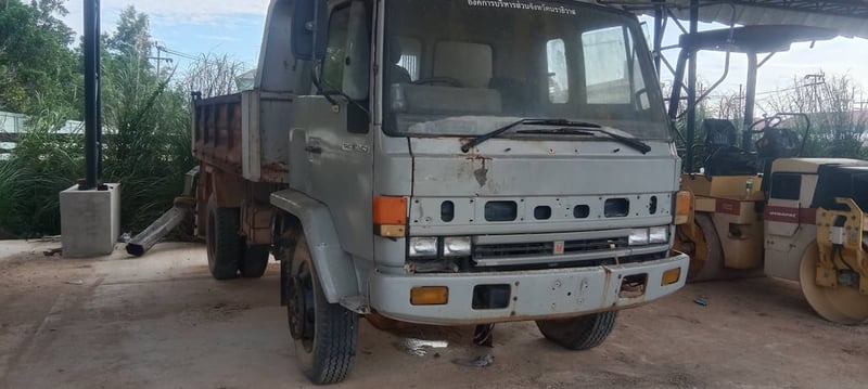 ISUZU FTR 160แรงม้า รถบรรทุก 6ล้อ ดั้มพ์ ปี2000 เบรคลม ISUZU FTR 160แรงม้า รถบรรทุก 6ล้อ ดั้มพ์ ปี2000 เบรคลม