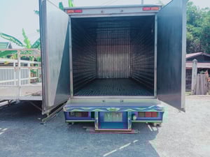 ตู้แห้ง 6.2 x2.3x2.3 แชสซี 82 ตู้แห้ง 6.2 x2.3x2.3 แชสซี 82