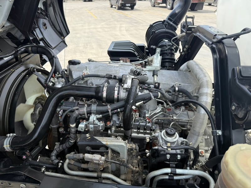 รถน้ำ  เพลาเดียว  FVM 240 คลัซซี MT  ปี66