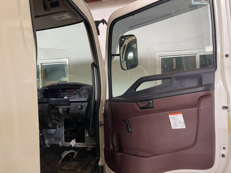 ขายเฉพาะหัวห้างป้ายเเดงราคาถูก Hino fc9j ขายเฉพาะหัวห้างป้ายเเดงราคาถูก Hino fc9j