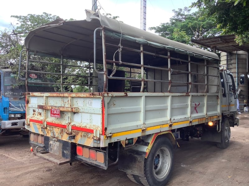 กระบะ คอกพร้อมหลังคา ยาว 4.4 เมตร กว้าง 2.45 เมตร คัดสี่ 86 เซนต์ ราคาถูก