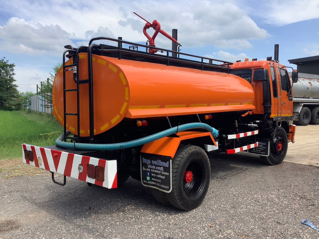 HINO 3H รถบรรทุก 6ล้อ บรรทุกน้ำ ปี37