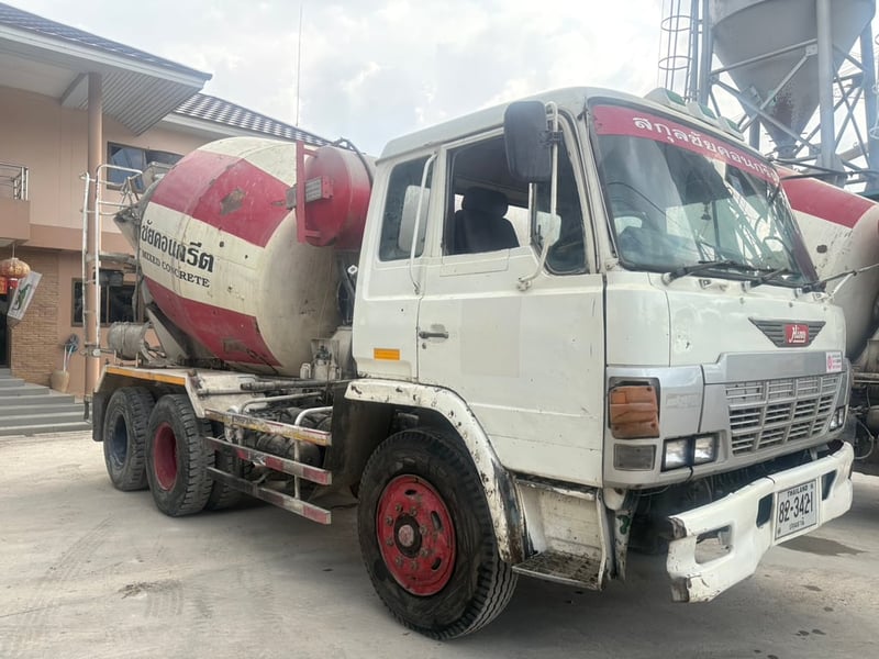 ขายถูก!!! 390,000 บาท รถโม่ปูน เครื่องดี คัสซีสวยไม่มีผุ Hino 10ล้อขับ2เพลา 6คิว 