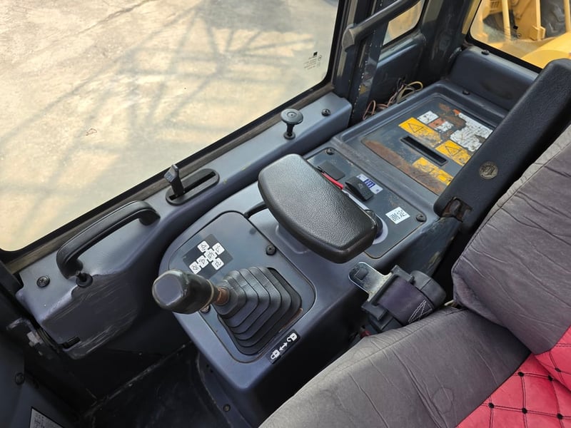 รถตักล้อยาง ยี่ห้อ KOMATSU WA100-5 ซีเรียลสูง นำเข้าจากญี่ปุ่นแท้ 100เปอร์เซ็นต์ สภาพสวย ไม่เคยใช้งานในไทย รถตักล้อยาง ยี่ห้อ KOMATSU WA100-5 ซีเรียลสูง นำเข้าจากญี่ปุ่นแท้ 100เปอร์เซ็นต์ สภาพสวย ไม่เคยใช้งานในไทย