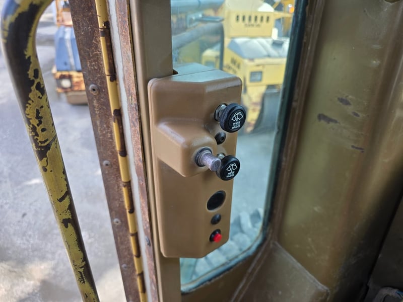 รถเกรด Caterpillar 140G นำเข้าจาก USA แท้ Serial สูง 72V165xx สภาพสวย พร้อม Ripper หลัง ไม่เคยใช้งานในไทย เอกสารครบ รถเกรด Caterpillar 140G นำเข้าจาก USA แท้ Serial สูง 72V165xx สภาพสวย พร้อม Ripper หลัง ไม่เคยใช้งานในไทย เอกสารครบ