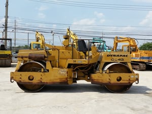 ขายรถบดอัดสั่นสะเทือน 10 ตัน DYNAPAC CC42A นำเข้าจาก USA แท้ 100% สภาพสวย