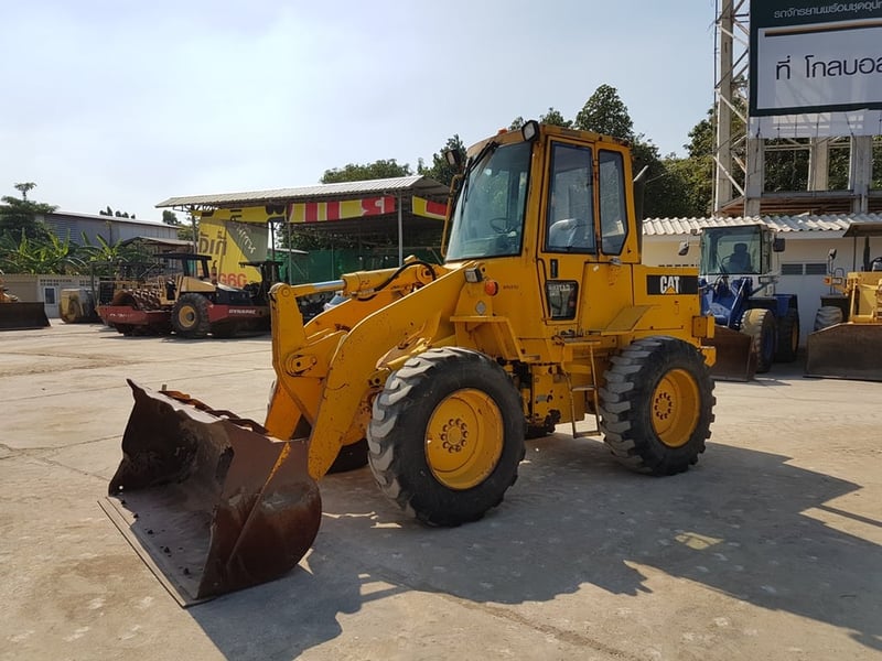 ขายรถตักล้อยาง ยี่ห้อ CATERPILLAR 910E บุ้งกี๋ 1.3 คิว นำเข้าจากอเมริกาแท้ ไม่เคยใช้งานในไทยขาย