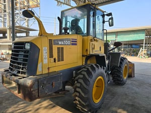 ราคาพิเศษ ขายรถตักล้อยาง ยี่ห้อ KOMATSU WA100-5 บุ้งกี๋ 1.2 คิว ราคาพิเศษ ขายรถตักล้อยาง ยี่ห้อ KOMATSU WA100-5 บุ้งกี๋ 1.2 คิว