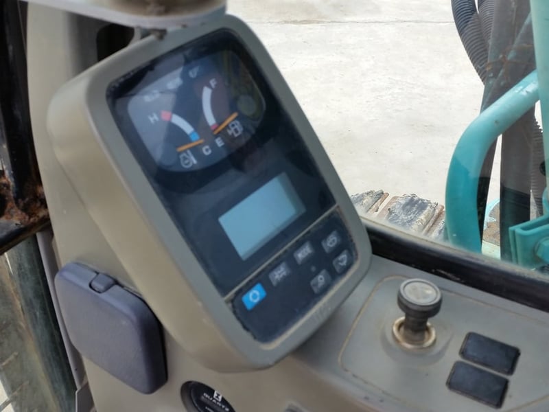 ขายรถขุด KOBELCO SK115SR ปี 2004 นำเข้าจากญี่ปุ่นแท้ 100เปอร์เซ็นต์ ไม่เคยใช้งานในไทย