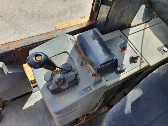 ขายรถตักล้อยาง ยี่ห้อ CATERPILLAR 938G นำเข้าจากอเมริกาแท้ ไม่เคยใช้งานในไทย ขายรถตักล้อยาง ยี่ห้อ CATERPILLAR 938G นำเข้าจากอเมริกาแท้ ไม่เคยใช้งานในไทย