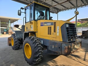 ราคาพิเศษ ขายรถตักล้อยาง ยี่ห้อ KOMATSU WA100-5 บุ้งกี๋ 1.2 คิว ราคาพิเศษ ขายรถตักล้อยาง ยี่ห้อ KOMATSU WA100-5 บุ้งกี๋ 1.2 คิว