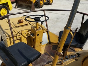 ขายรถบดอัดสั่นสะเทือน 10 ตัน DYNAPAC CC42A นำเข้าจาก USA แท้ 100% สภาพสวย ขายรถบดอัดสั่นสะเทือน 10 ตัน DYNAPAC CC42A นำเข้าจาก USA แท้ 100% สภาพสวย