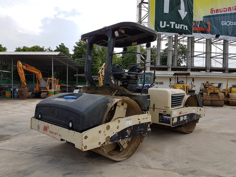ขายรถบดอัดสั่นสะเทือน Ingersoll Rand DD-118HF ปี 2005 น้ำหนัก 12 ตัน นำเข้าจาก USA ไม่เคยใช้งานในไทย