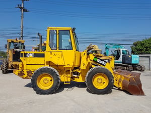 ขายรถตักล้อยาง ยี่ห้อ CATERPILLAR 910E บุ้งกี๋ 1.3 คิว นำเข้าจากอเมริกาแท้ ไม่เคยใช้งานในไทยขาย