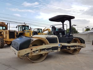 ขายรถบดอัดสั่นสะเทือน Ingersoll Rand DD-118HF ปี 2005 น้ำหนัก 12 ตัน นำเข้าจาก USA ไม่เคยใช้งานในไทย ขายรถบดอัดสั่นสะเทือน Ingersoll Rand DD-118HF ปี 2005 น้ำหนัก 12 ตัน นำเข้าจาก USA ไม่เคยใช้งานในไทย