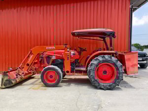 รถตักคูโบต้าบุ้งกี่ 0.5 คิวสภาพพร้อมใช้งาน