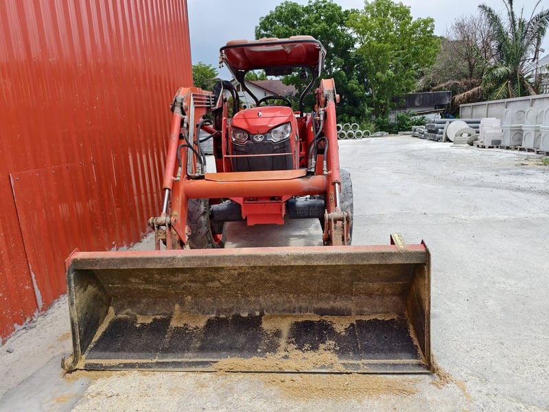 รถตักคูโบต้าบุ้งกี่ 0.5 คิวสภาพพร้อมใช้งาน