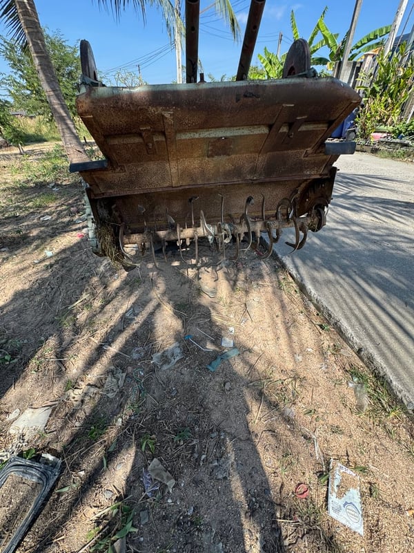 ขายรถไถ่