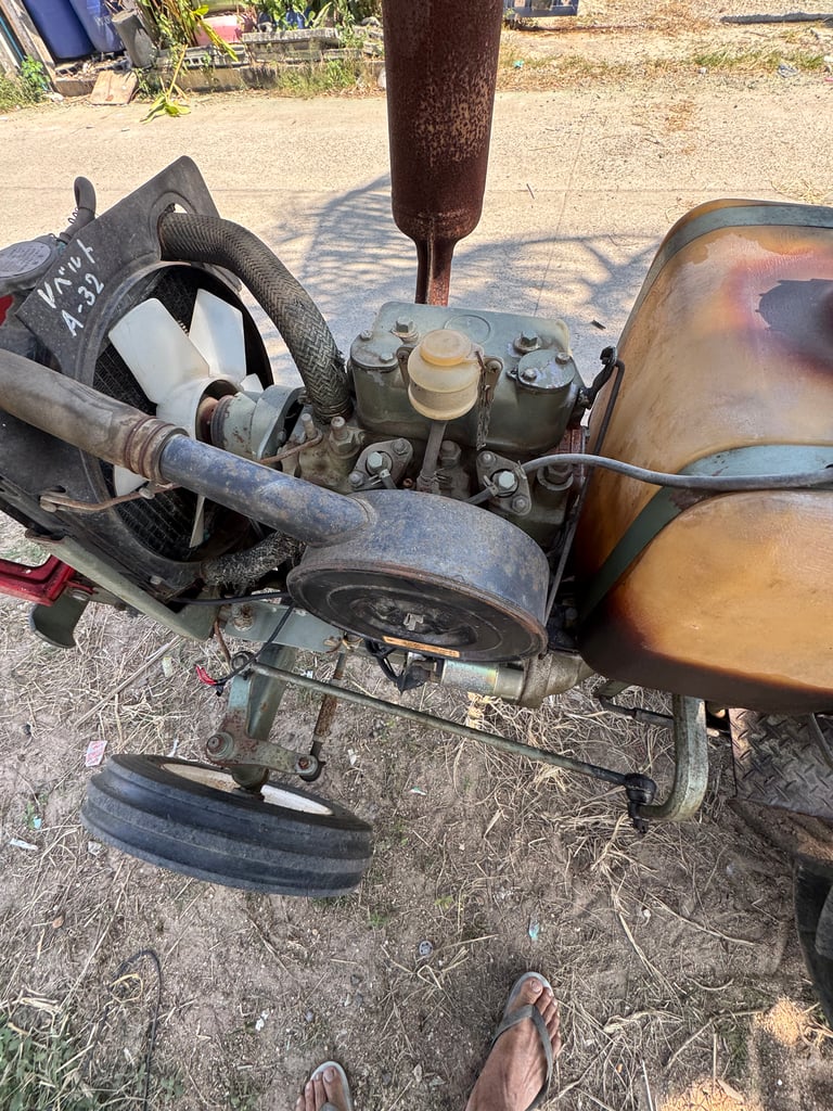 ขายรถไถ่ ขายรถไถ่