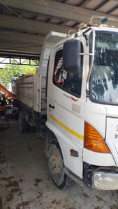 HINO FC 175แรงม้า รถบรรทุก 6ล้อ ดั้มพ์ ปี2015 เลขไมล์ 157,703 กม. รถบ้านป้ายแดงมือเดียวเจ้าของขายเอง