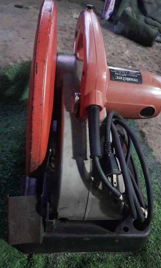 ไฟเบอร์ตัดเหล็ก Maktec MT240 14นิ้ว ไฟเบอร์ตัดเหล็ก Maktec MT240 14นิ้ว