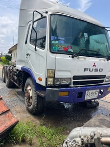 ขายหัวลากMITSUBISHI FN627 260hpปี49ขาดเครื่องกับเกียร์ ราคา220,000฿ต่อรอง โทร0867379991อ๊อฟ พิจิตร