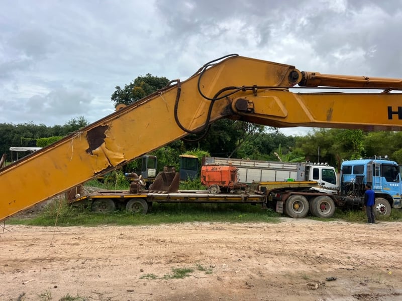 ขายบูมยาว18เมตรแท้ ได้ครบชุดกระบอก4อัน แต่ขาดบุ๋งกี๋ยางเดี่ยวมีโตงเต๋งให้ด้วยครับ โคลนบูนยาว70CM ราคา250,000฿โทร0867379991อ๊อฟ พิจิตร 