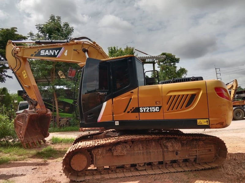 ขายSANY SY215Cปี68ทำงาน 3,710hrเอกสารเล่มทะเบียน ราคา1,500,000฿โทร0867379991อ๊อฟ พิจิตร 