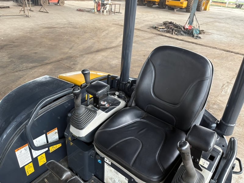 ขายKOMATSU PC30MRเอกสารเล่มทะเบียนรถสวยพร้อมใช้ราคา350,000฿โทร0867379991อ๊อฟ พิจิตร ขายKOMATSU PC30MRเอกสารเล่มทะเบียนรถสวยพร้อมใช้ราคา350,000฿โทร0867379991อ๊อฟ พิจิตร