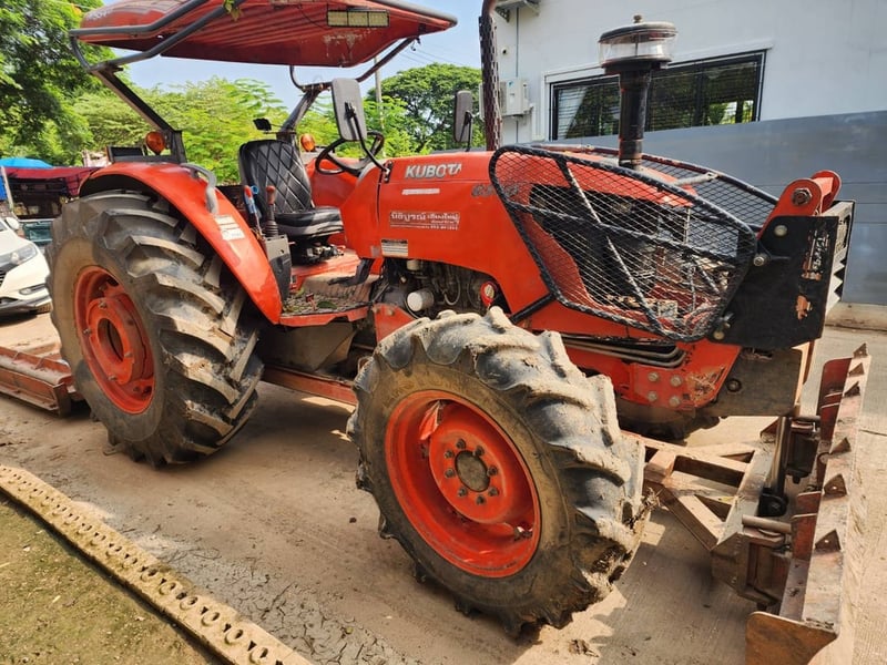 ฝากขายรถไถKUBOTA 8540 DTHปี57มีดันหน้า โรตารีเอกสารเล่มทะเบียน ราคา450,000฿ต่อรองโทร0867379991อ๊อฟ พิจิตร 