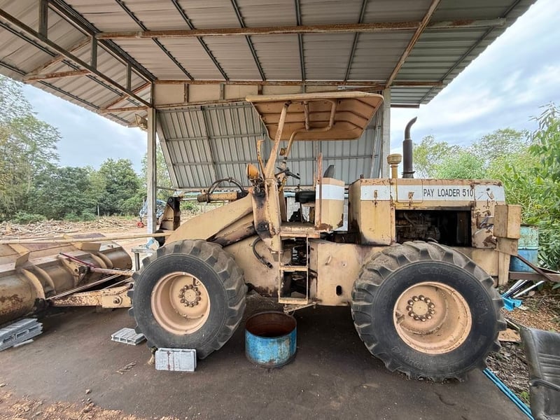 ขายรถตักKOMATSU 510เอกสารใบซื้อขายพร้อมใช้ ราคา230,000฿โทร0867379991อ๊อฟ พิจิตร 